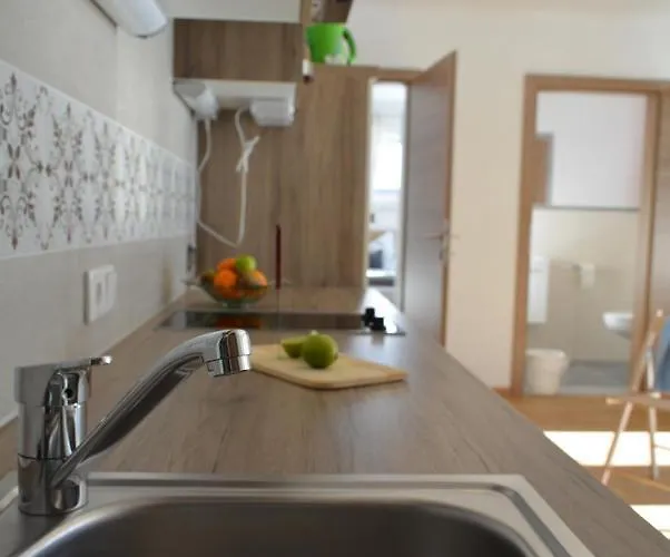 Sunnseitn شقة هاوس إم إنيستال